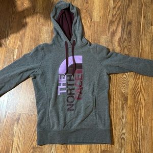 Women’s North Face Hoodie.  Size Medium